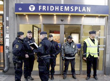 Polisen jagar pappersl�sa